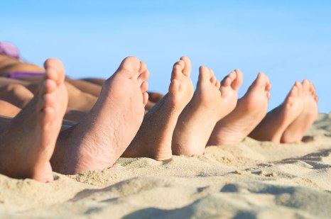 beach-feet